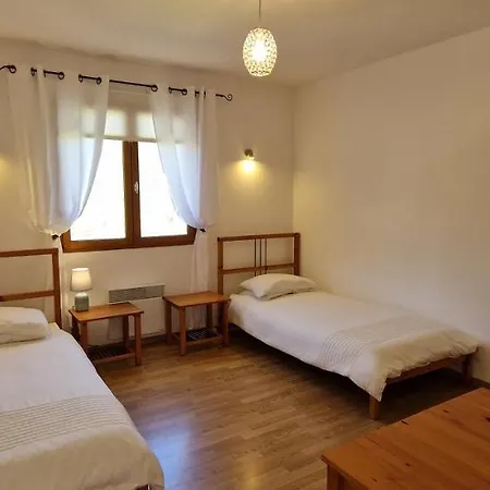 4 Bedroom With Private Pool Within 5 Minute Walk Into *